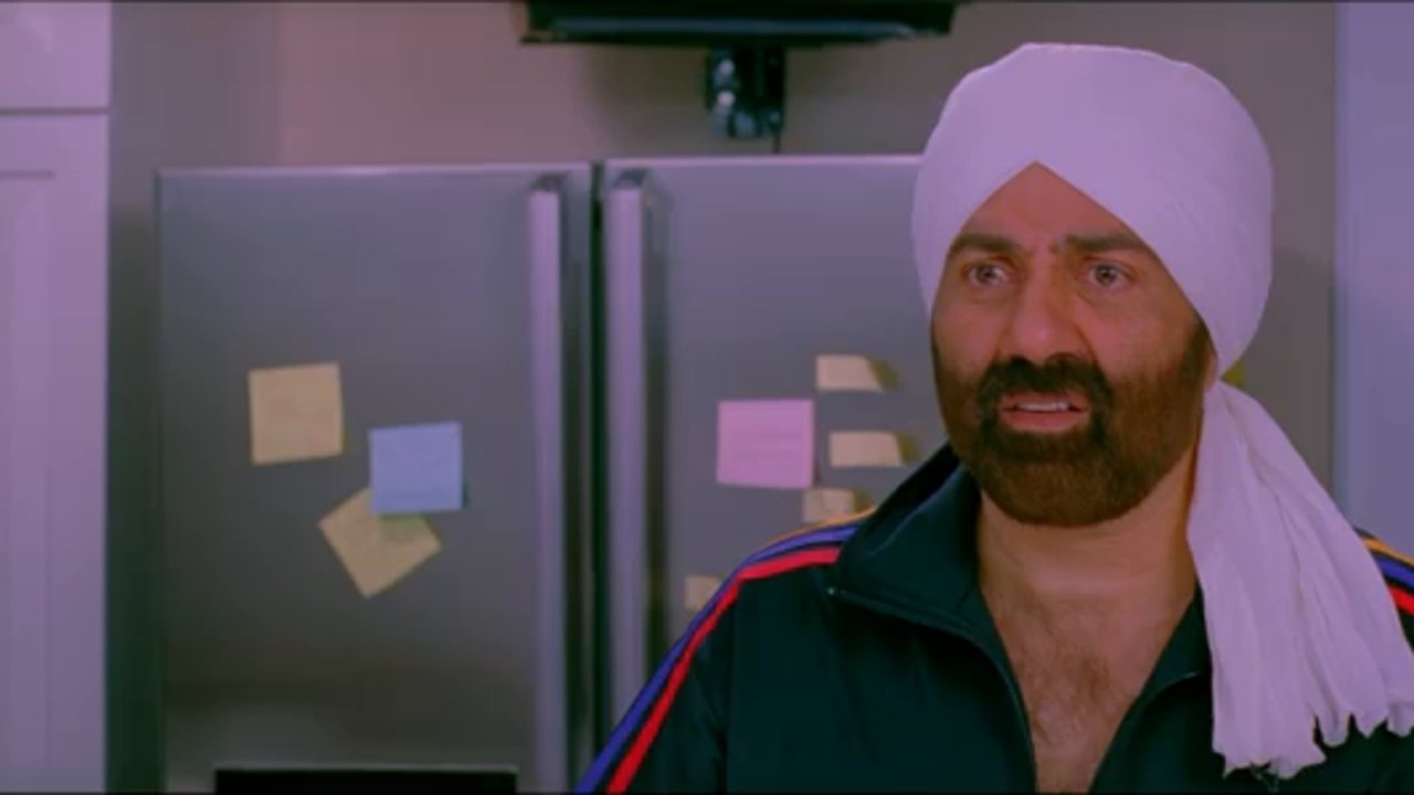 Yamla Pagla Deewana Movie Screenshot 1