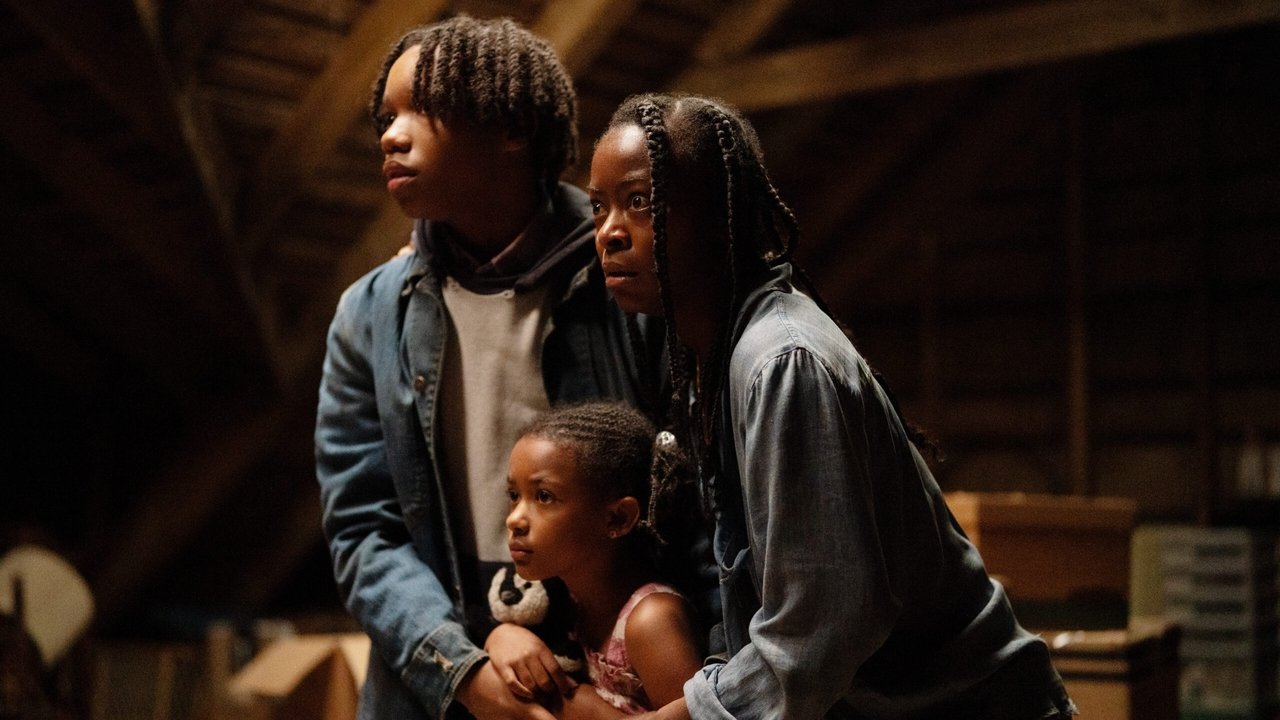 The Woman in the Yard Movie Screenshot 3