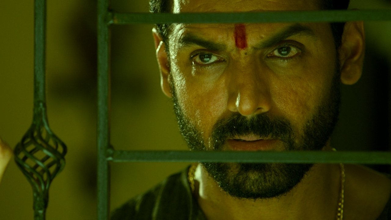 Mumbai Saga Movie Screenshot 2