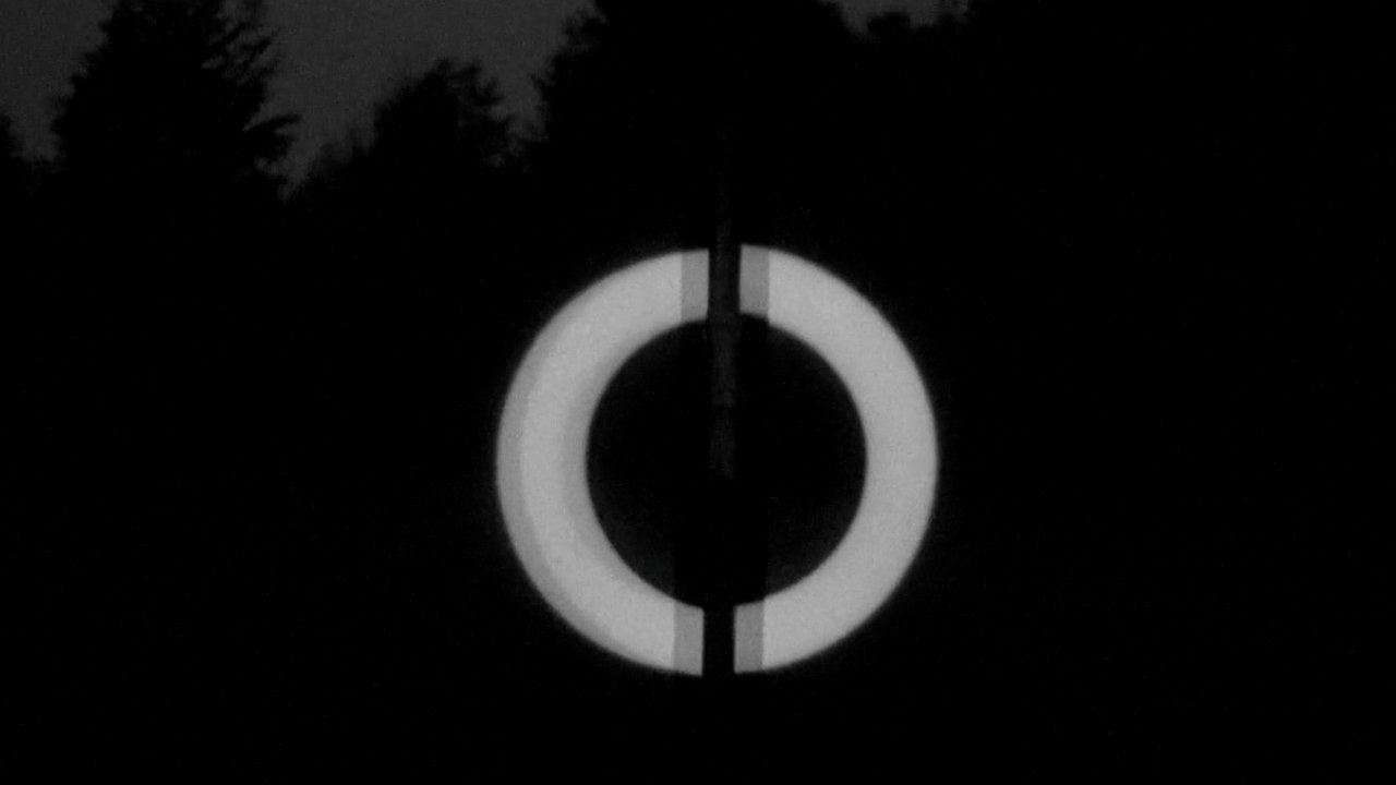 Nine Different Nuances of the Same Colour Movie Screenshot 1