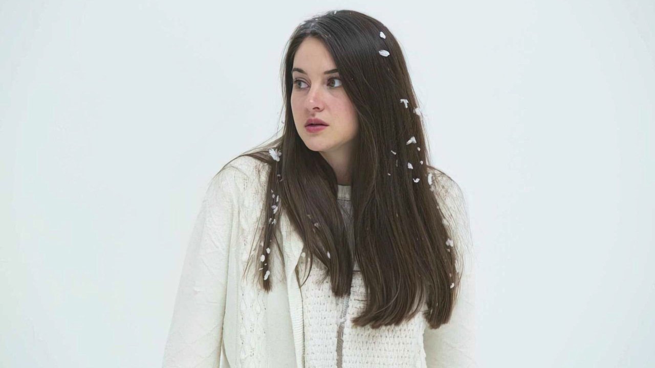 White Bird in a Blizzard Movie Screenshot 4