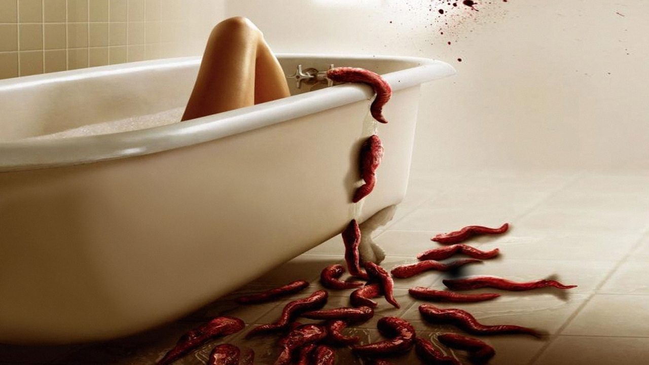 Slither Movie Screenshot 1