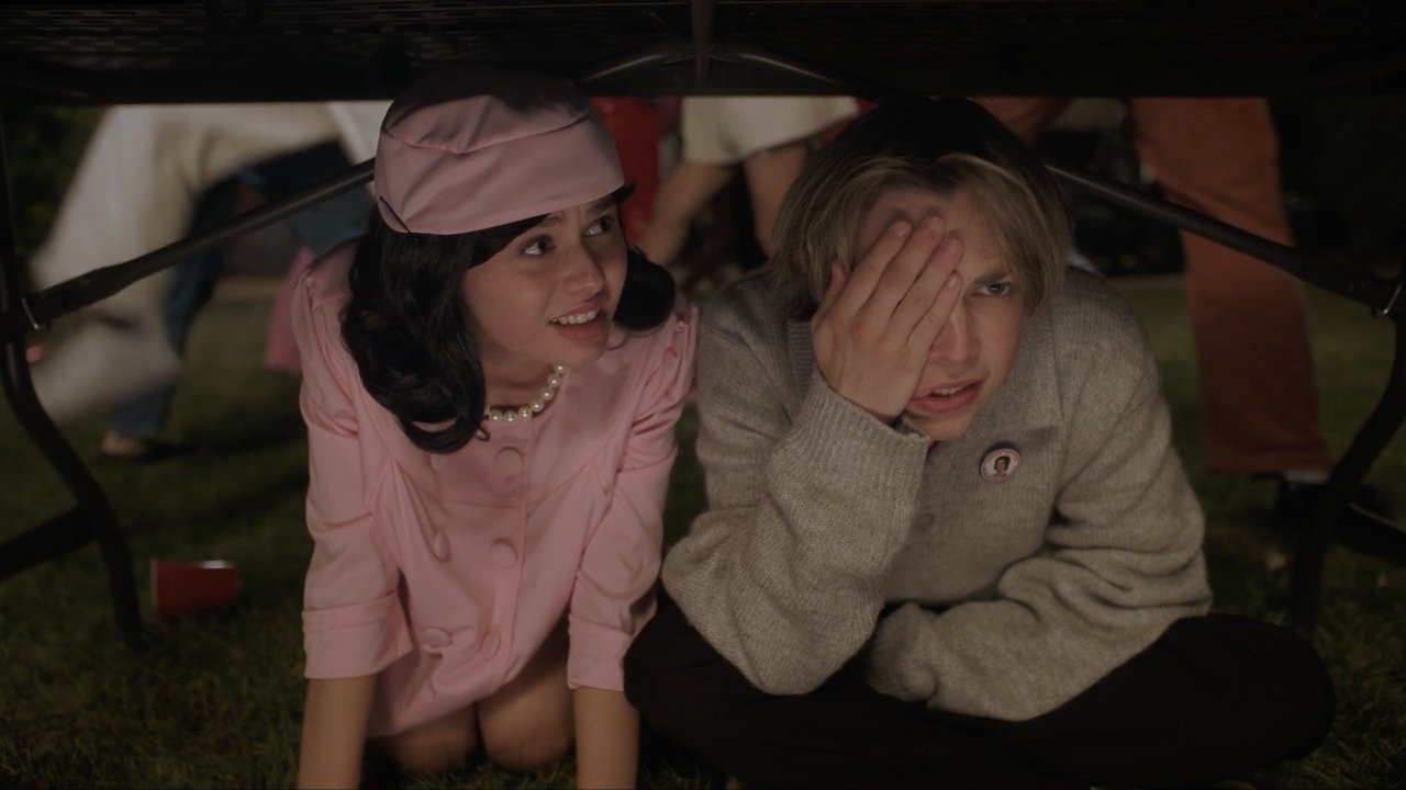 Almost Popular Movie Screenshot 1
