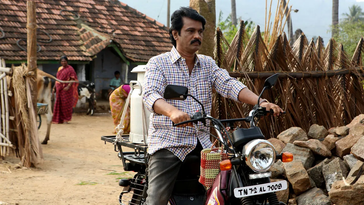 Tamil Kudimagan Movie Screenshot 4