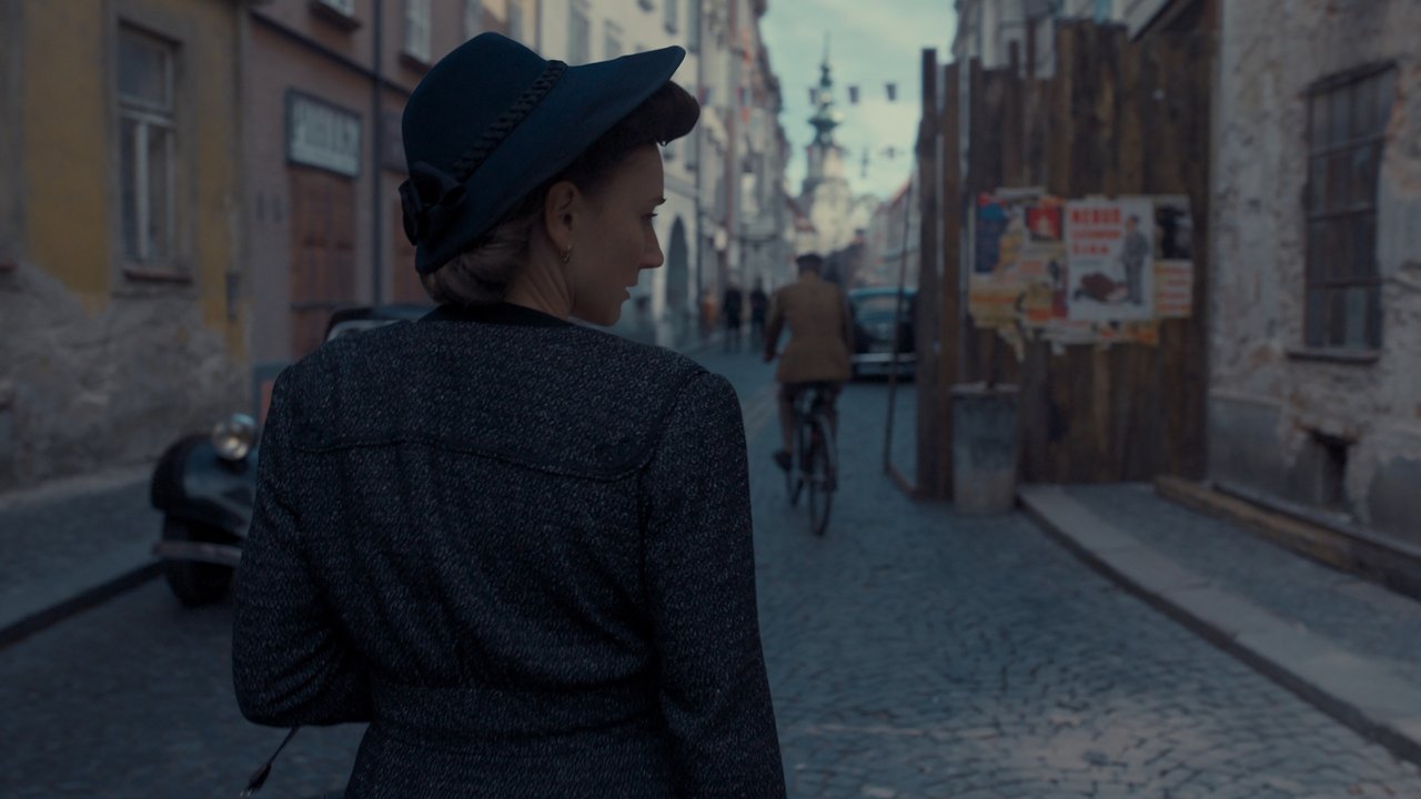The Hungarian Dressmaker Movie Screenshot 2
