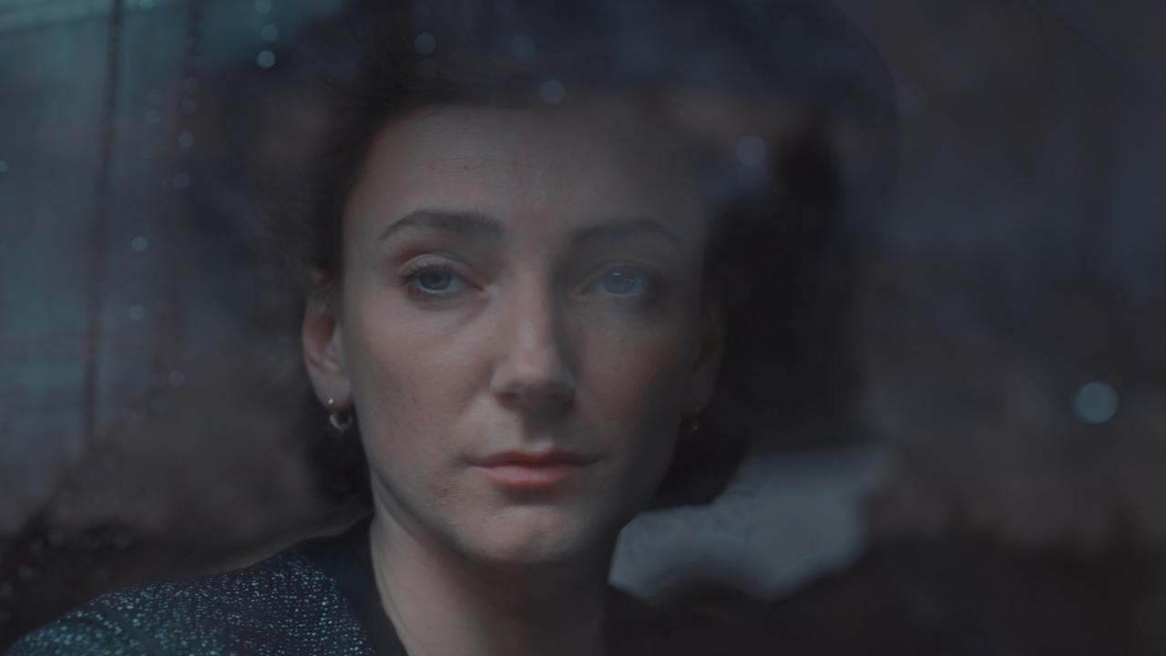 The Hungarian Dressmaker Movie Screenshot 1